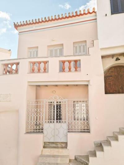 Kythnos Heritage-Doctor's home