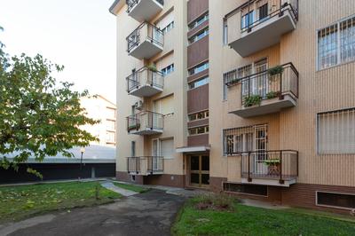 Milan-Linate apartment with balcony