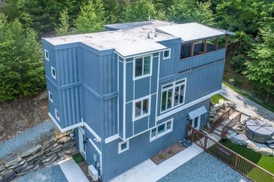 Hillside Hideaway- Container Home in Blowing Rock (4 miles from Appalachian Ski Mountain)