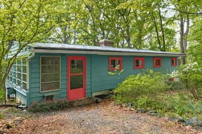 Harpers Ferry Cottage Hot Tub, WiFi, Dog-Friendly