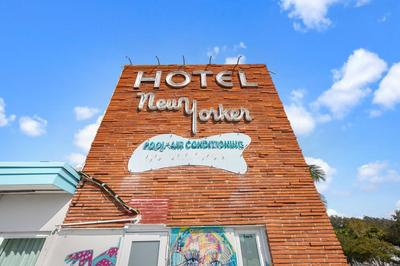 The New Yorker Hotel Miami