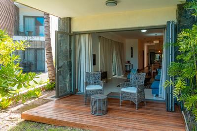 Stunning Belle Mare Beachfront Apartment