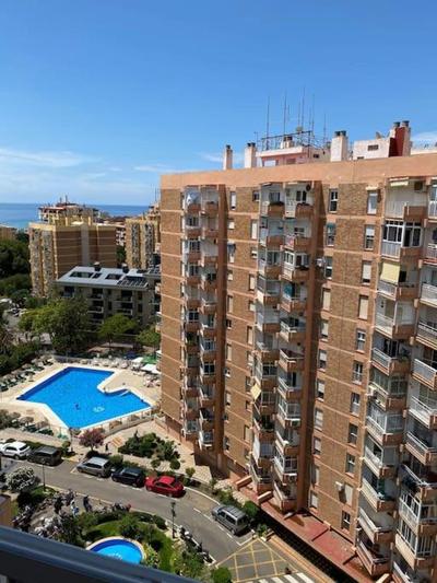 Ático c/vistas, recep 24h, piscinas y parking