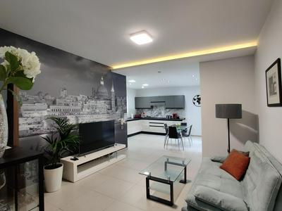 DePiro Point Deluxe - Modern, designer apartment 2 minutes away from popular Sliema seafront