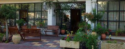 Rex Hotel - Bebeka's