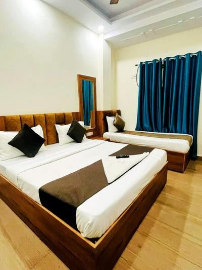 HOTEL RAJ - Near RAILWAY STATION , HARIDWAR