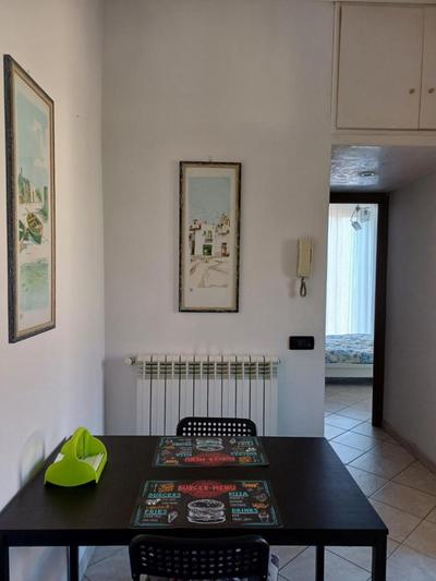Pretty Little Apartment