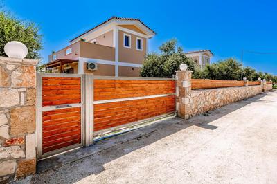 Villa Fiorita by Sealand Villas