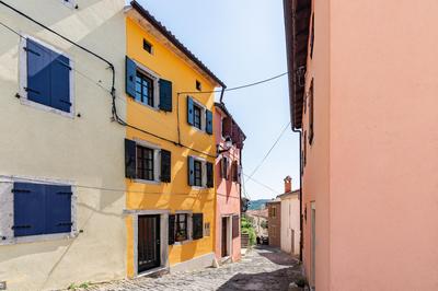 Yellow House Motovun