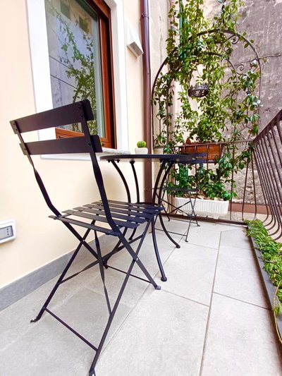 LE RONDINI - Courtyard apartment with balcony & terrace