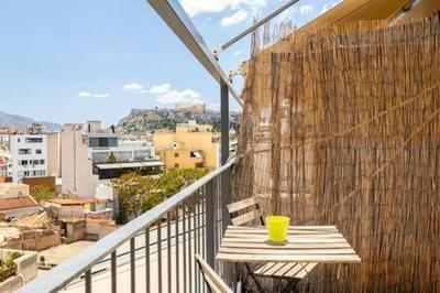 Acropolis Charm Modern Studio in Historic Athens