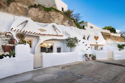 Mystagoge Retreat cave with an indoor pool and gym