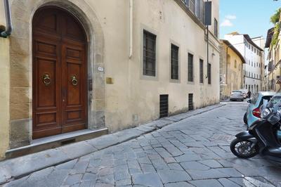 Palazzo Borghese Apartment with Panoramic Terrace