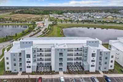 Lovely 2BR Lakeview Condo with 2 clubhouses