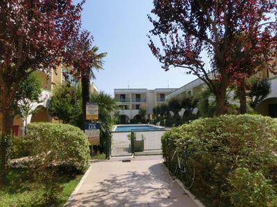 Family-friendly poolside tranquility