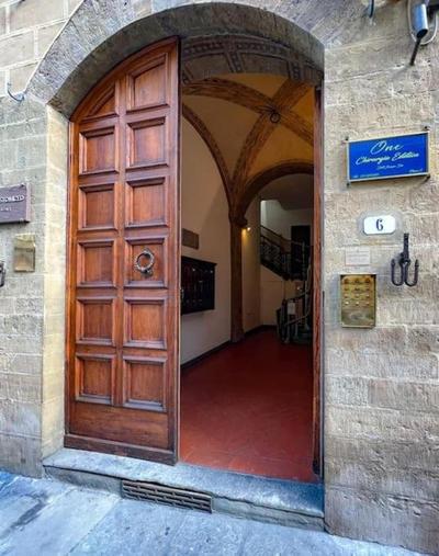 Casa Strozzi - (PIAZZA DELLA REPUBBLICA)