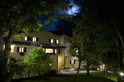 Stunning villa with pool, Jacuzzi and wonderful view