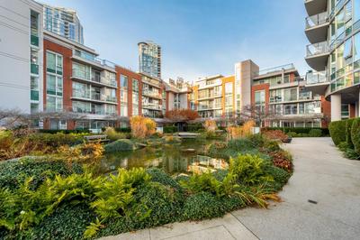 Downtown 1 Bedroom Water View Condo