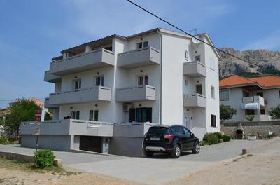 Apartment Leo