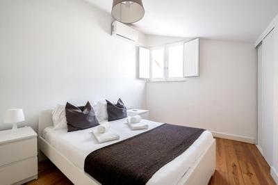 Cozy Ground Floor Studio with AC and Loft Bedroom by Lisbeyond