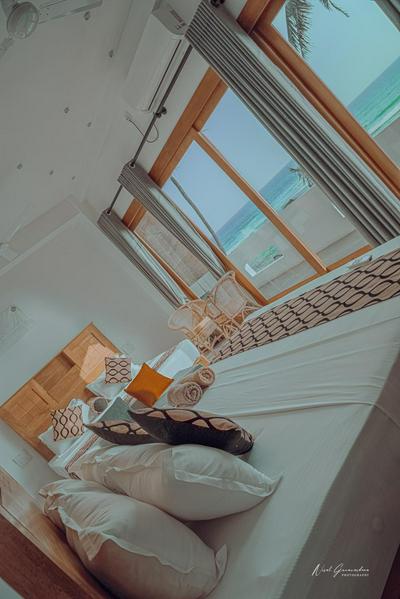 MANTA RAY MANOR HAVEN -Nestled on Sri Lanka's Southern Coast, offers Luxurious rooms with Ocean, Garden, & Pool Views, a Private Beach, Ocean-View Pool wit