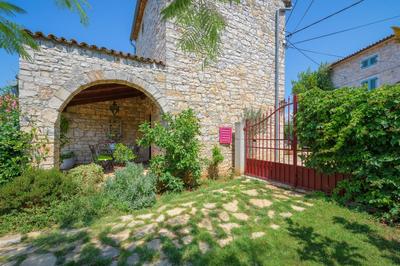 Villa Rossa with jacuzzi and pool in Porec
