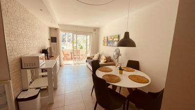 Rising Sun- Bright 1BR Apartment with Pool & Terrace, Steps from Corralejo Beach