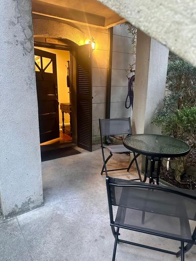 Fully furnished garden apartment