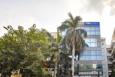 FabHotel Nirvana Residency