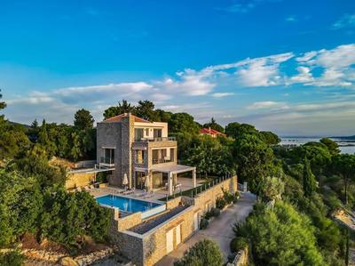 Villa Regina, with superb views
