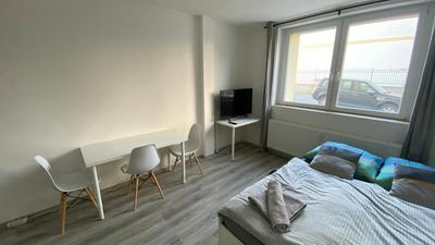 NOVÝ krásný apartmán - 15 min od centra