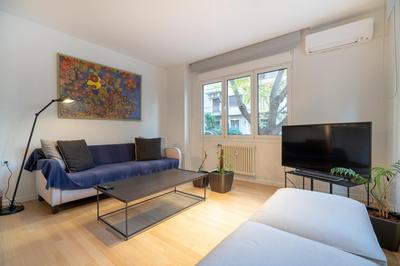 Kolonaki athens 2 bedrooms 4 persons flat by MPS