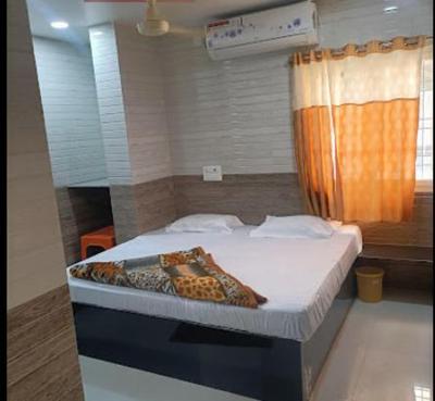 Sri Guru Natha Residency