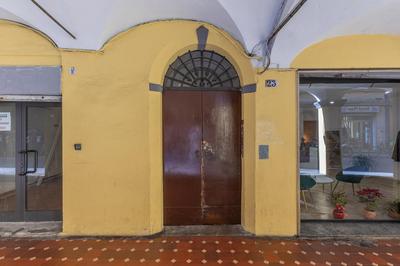 GuestHost - Saragozza Modern Apartment