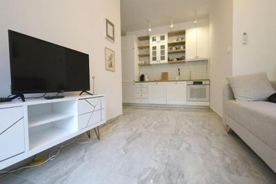 Status-M Apartments Aura