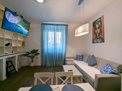 Fantabulous Downtown Abode