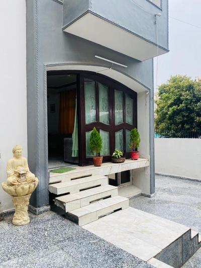 RS Corporate Suites