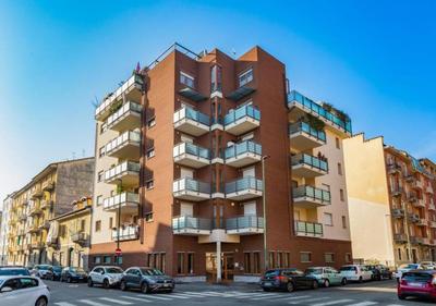 Comfy cozy apartment close to Metro