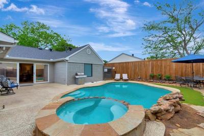 Grapevine Oasis, with Pool