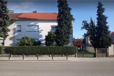 Lovely flat, city center with free parking