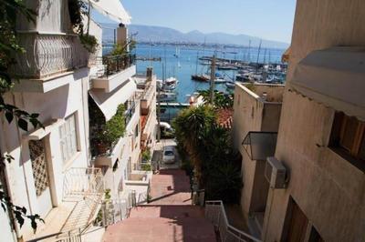 Lovely,central, spacious 2-bedrooms apartment