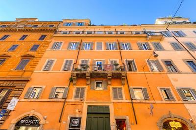 Via del Corso Elegant Family Apartment