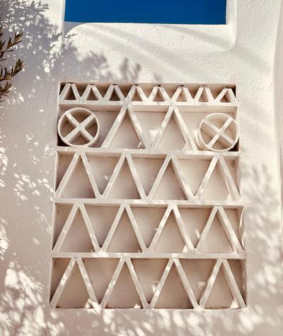 ROMEO AND JULIO SUMMER HOUSE