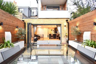 Stunning 2 bed apartment