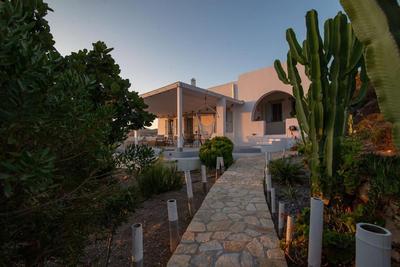 Blue Vista C-actus-Stylish home