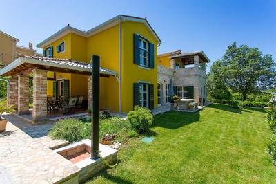 Beautiful villa Splendida with pool in Porec