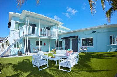 The Pearl Cabana Club