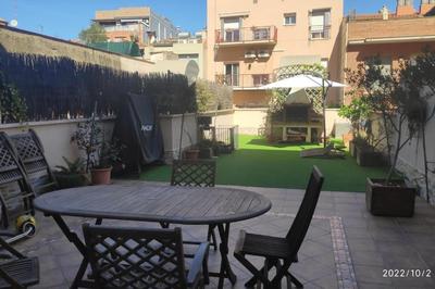 Precioso apartamento con magnífico patio.