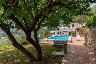 Beautiful Villa with View in the heart of Capri