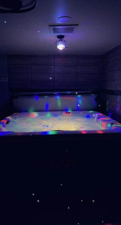 Adults Only vacation rental with Hot tub- NO PARTIES